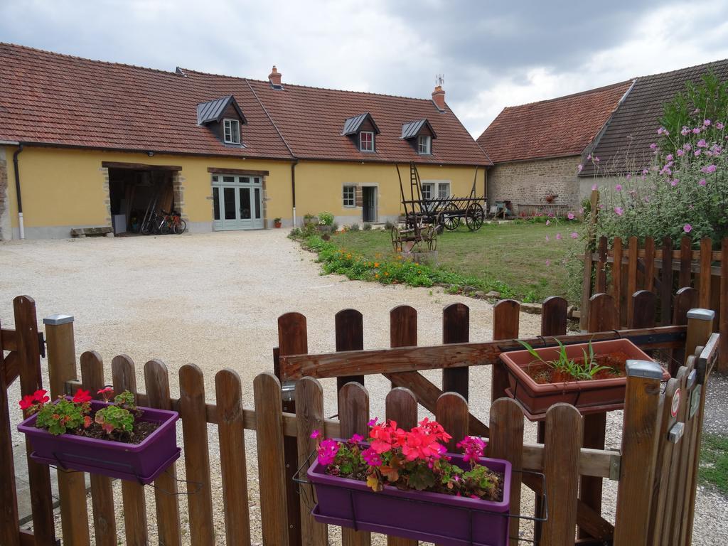 Datcha Bourguignonne, Chambres & Gite Maconge Exterior photo